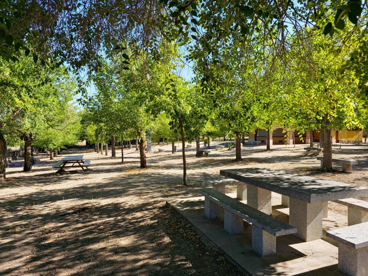 Apartamentos Rurales Tinguaton Aldeanueva de Barbarroya Kültér fotó